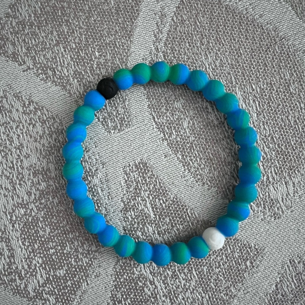 NWOT Authentic Lokai bracelet. Size XL